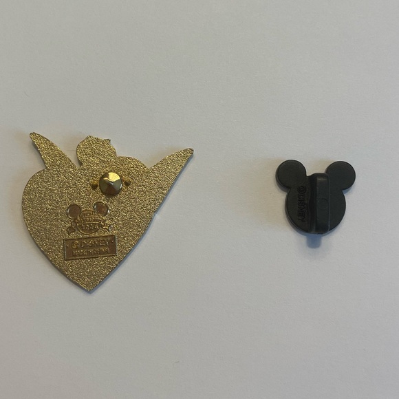 ✨4/25✨DISNEY Trading Pin “Tinkerbell Heart, October” - Picture 2 of 2